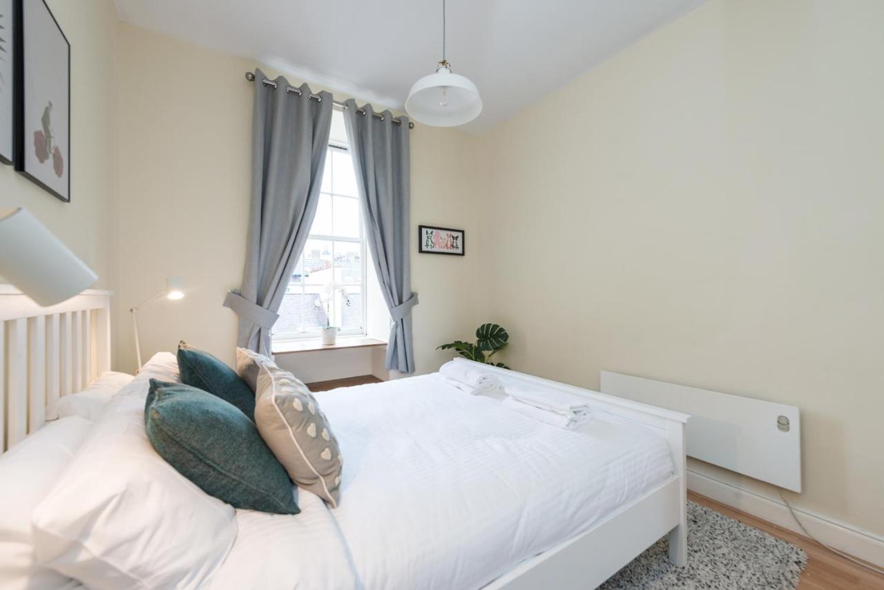 Bright And Modern 2 Bed Apartment Edinburgh Luaran gambar